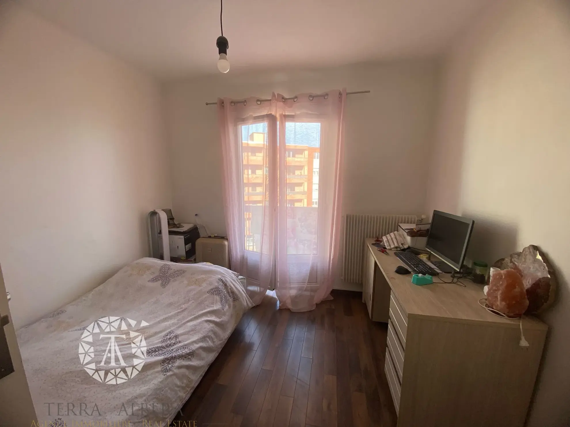 Appartement 4 pièces avec terrasse et parking à Perpignan 