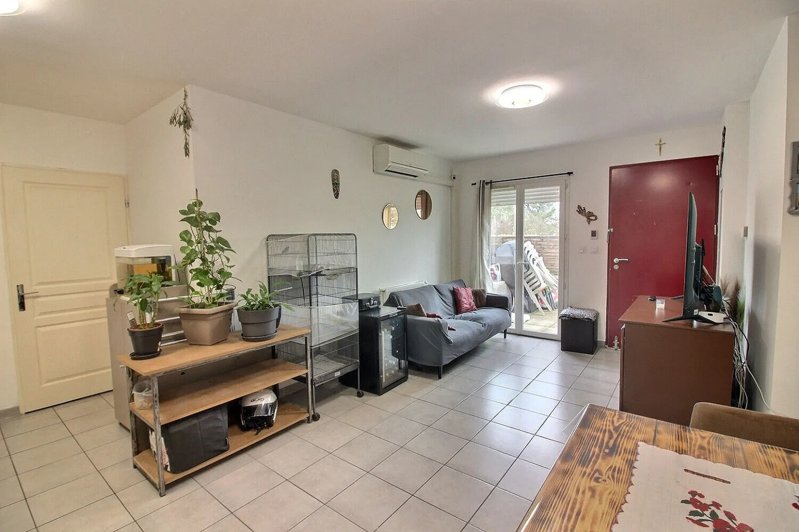 Bel appartement à Gardanne avec terrasse et stationnement 