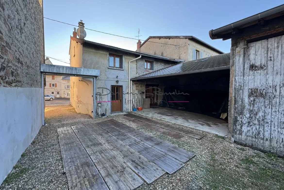 Maison de village de 156 m² à Thizy-les-Bourgs 