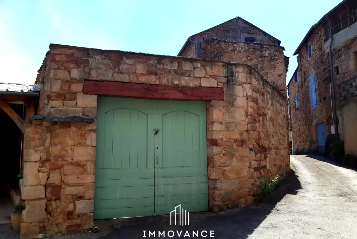 Belle maison de village en pierre à Montjaux avec jardin et studio indépendant 