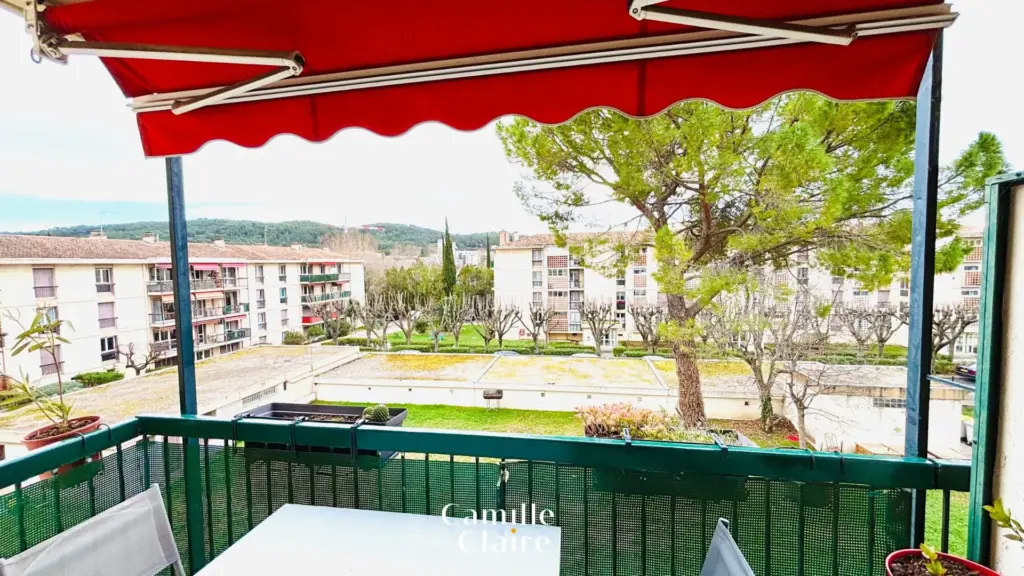 À vendre : Appartement T3 avec balcon et cave à Aix-en-Provence