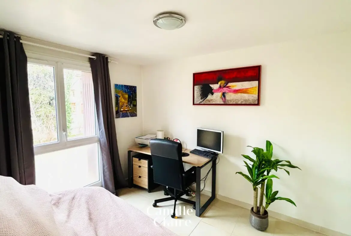 À vendre : Appartement T3 avec balcon et cave à Aix-en-Provence 