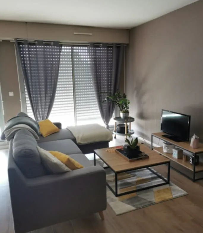 Appartement T2 à Niort, secteur gare, vue dégagée 