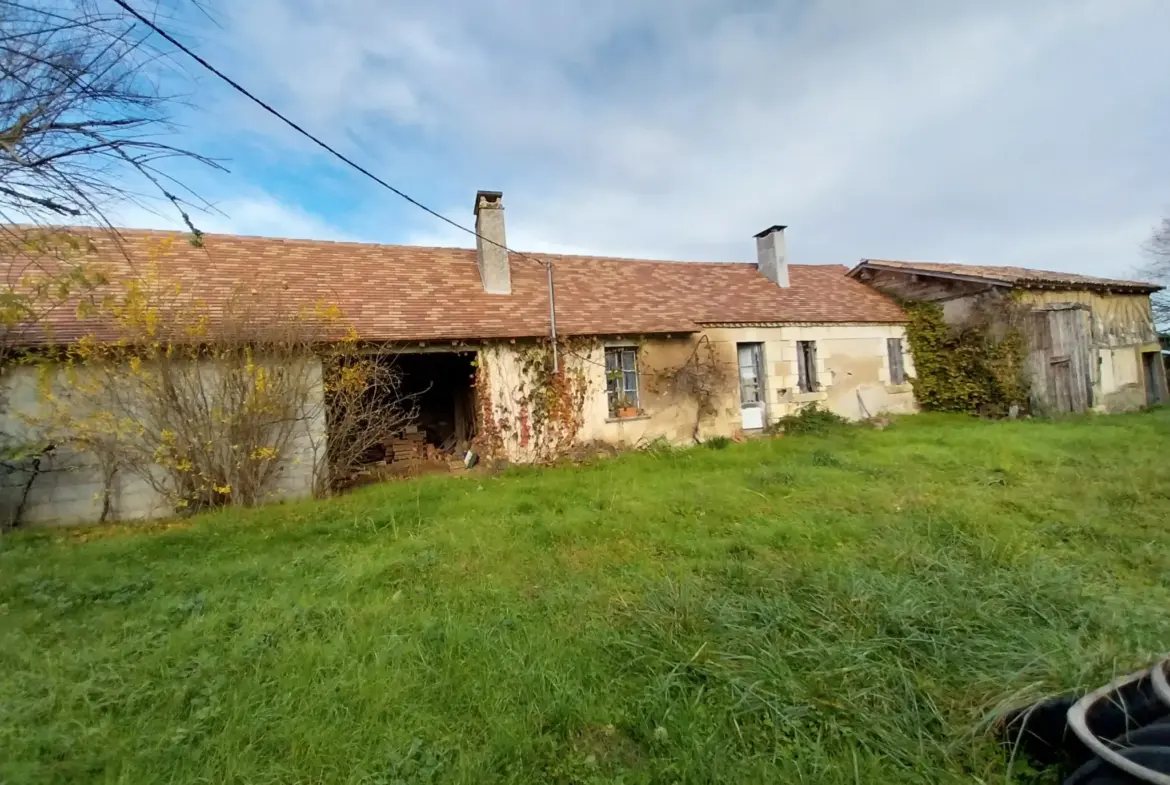 Ensemble immobilier au calme de la campagne sur 13 hectares 