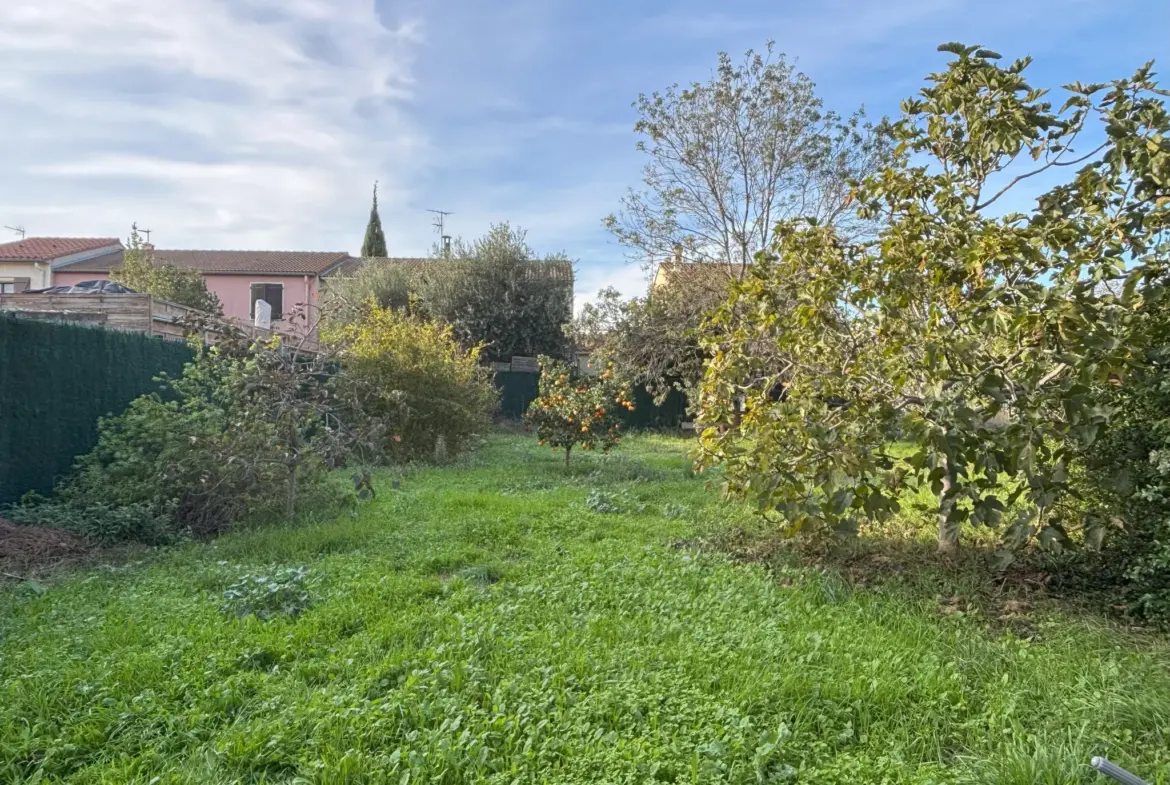 Terrain à construire de 350 m² à Thuir 