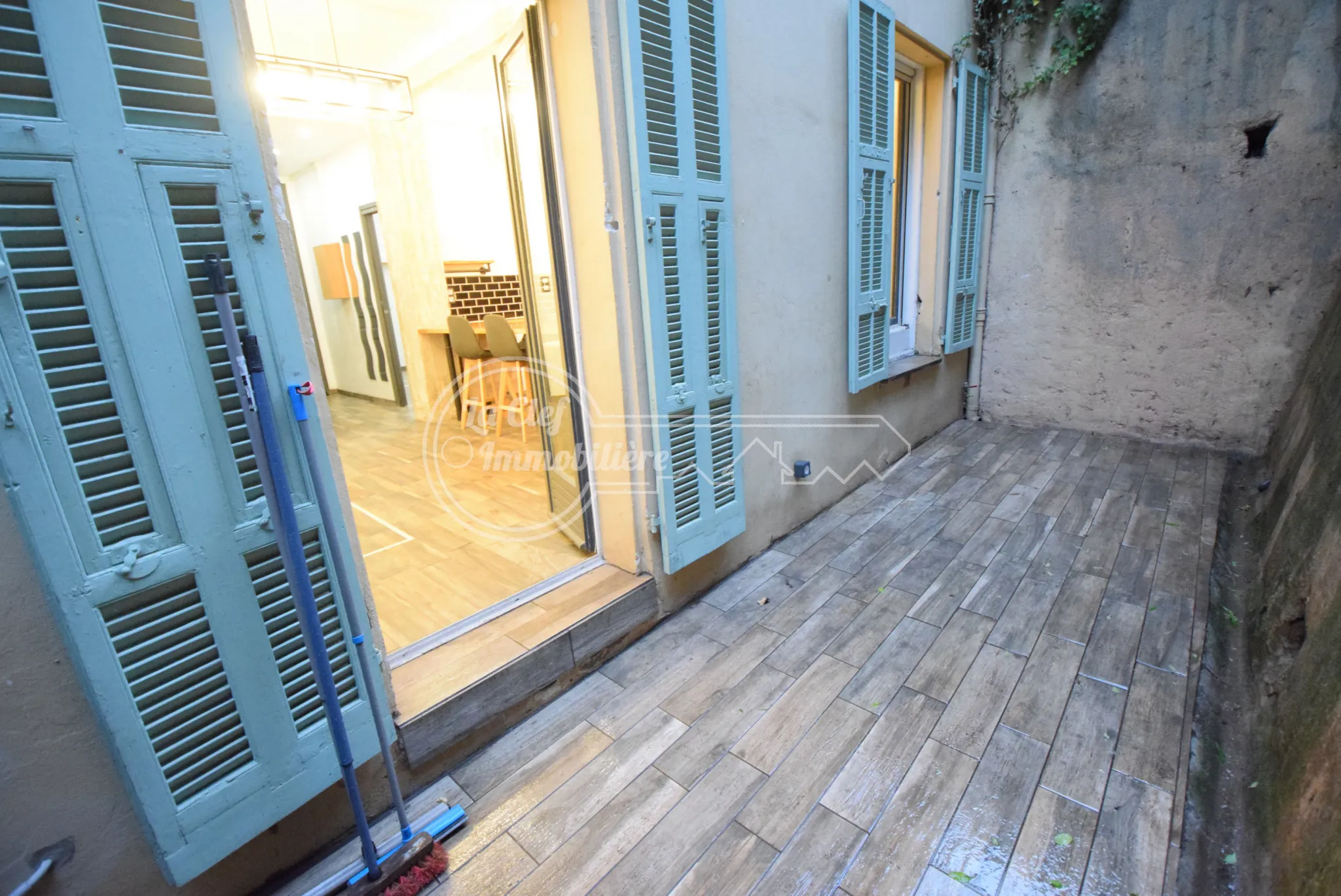 Appartement 2 pièces à Nice Bas St Roch avec grande terrasse 