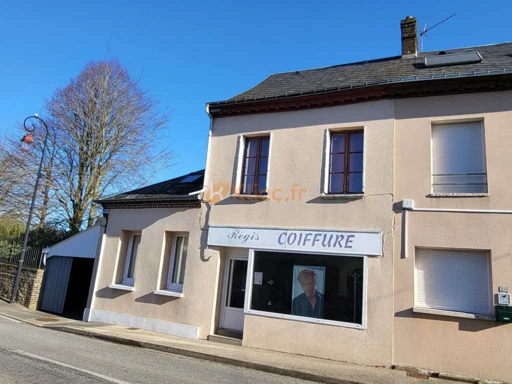 Maison avec fonds de commerce à Ourville-en-Caux - 122 000 €