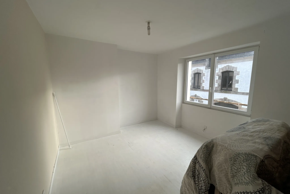 Maison de Bourg à Bieuzy - 89 m², 4 chambres, située dans un environnement calme 