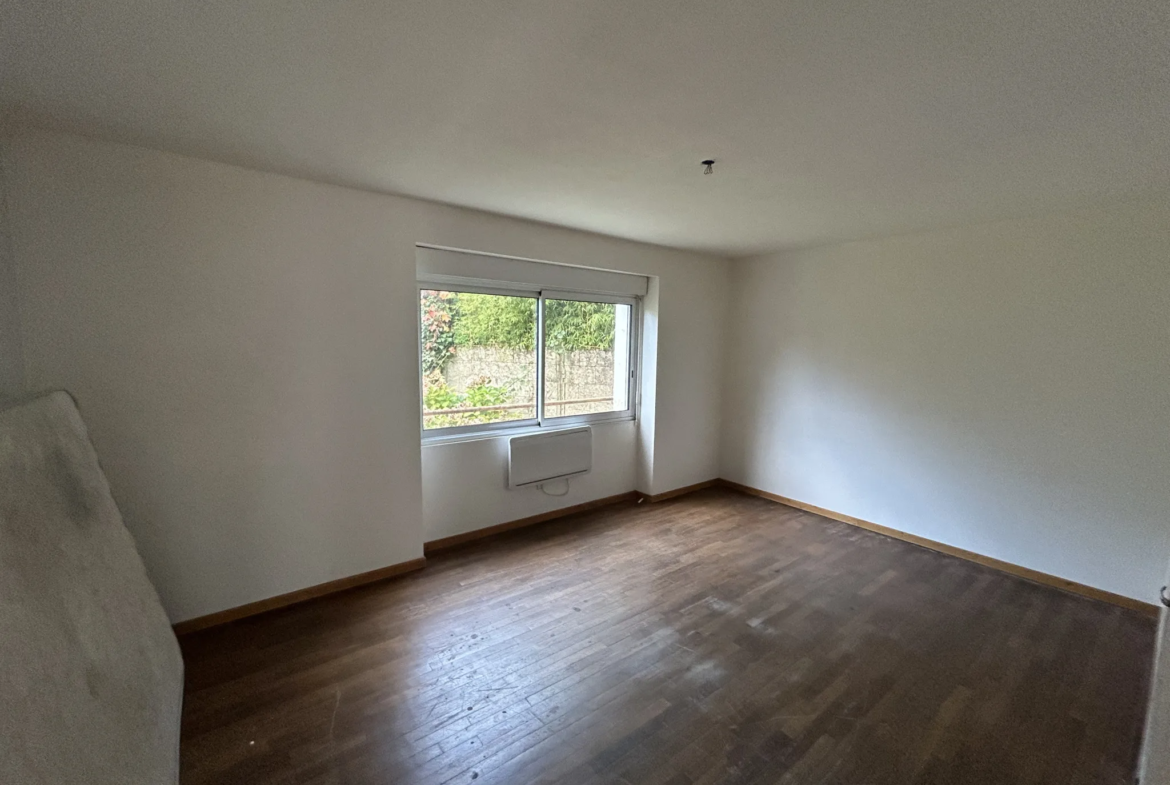 Maison de Bourg à Bieuzy - 89 m², 4 chambres, située dans un environnement calme 