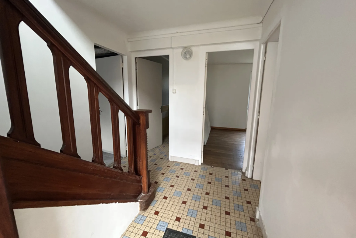 Maison de Bourg à Bieuzy - 89 m², 4 chambres, située dans un environnement calme 