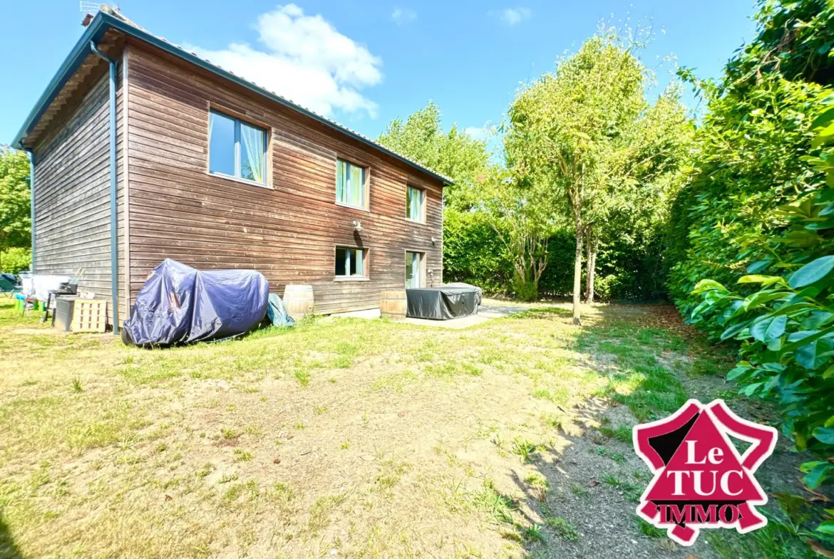 Maison rénovée 3 chambres avec 1000 m2 de terrain à Villeneuve-sur-Lot 