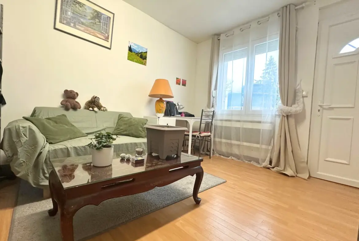 Maison à vendre à St Leger les Domart - 71000 EUR 