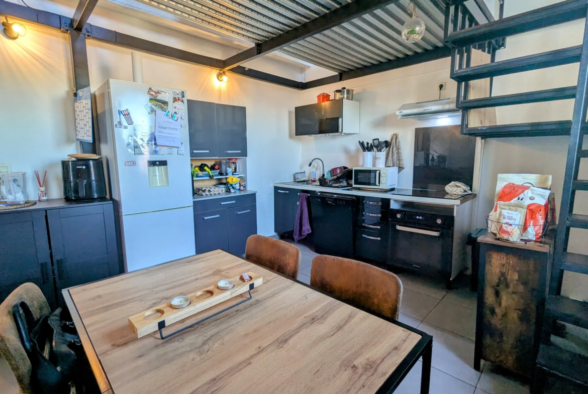 Appartement 3 pièces avec mezzanine et vue dégagée à Narbonne 