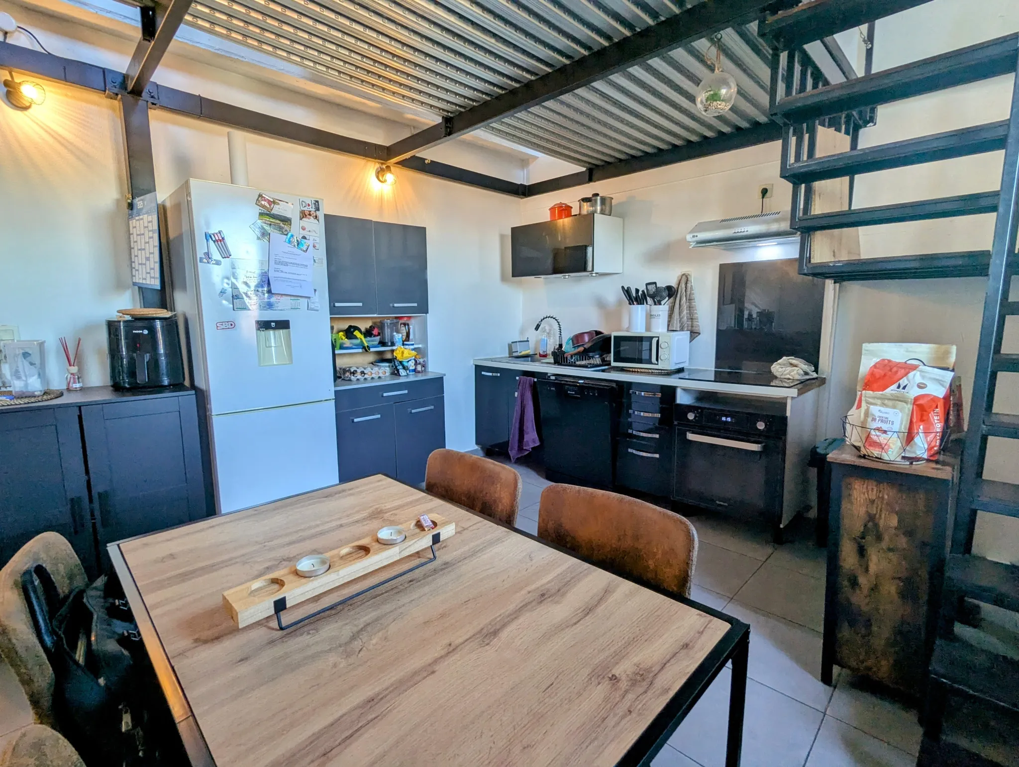 Appartement 3 pièces avec mezzanine et vue dégagée à Narbonne 