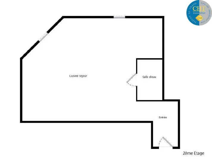 À vendre : Immeuble rénové avec 3 appartements au centre de Guer 