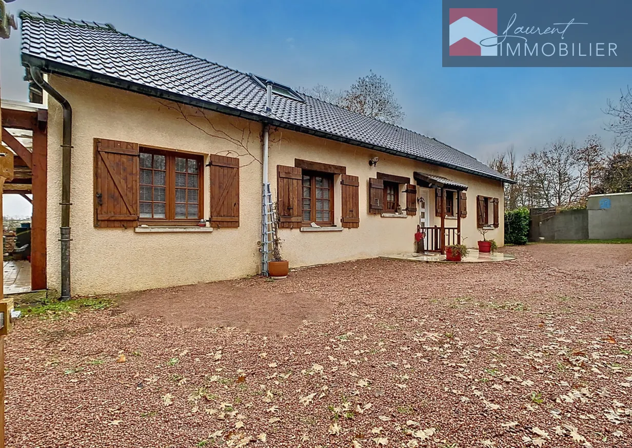 À vendre : Villa lumineuse avec 4 chambres à Huilly-Sur-Seille - 285 000 € 