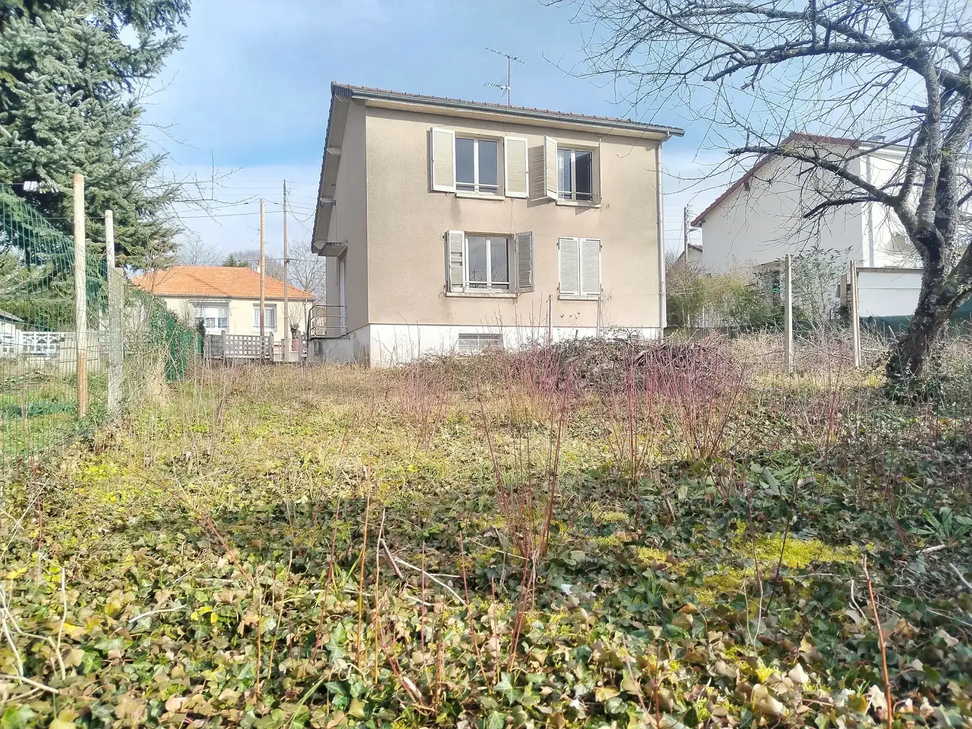 Maison familiale à vendre à Imphy - 4 chambres, 477 m² de terrain 