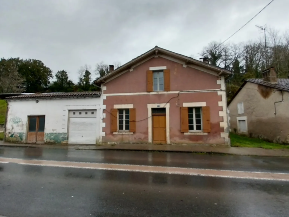 Maison en pierre à rénover à St Martin de Ribérac avec garage et atelier