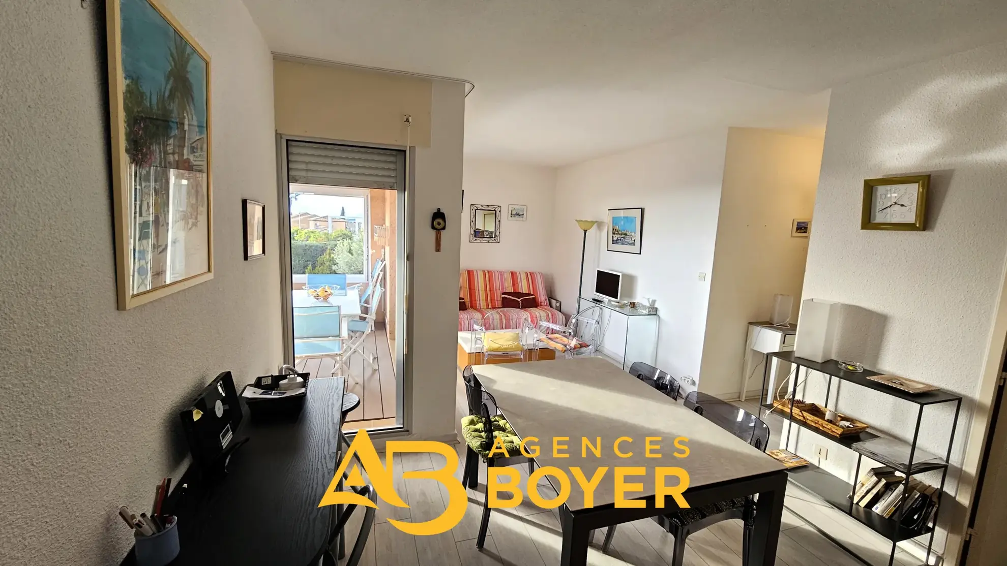 T3 à Bandol avec vue mer et piscine - 298 500 € 