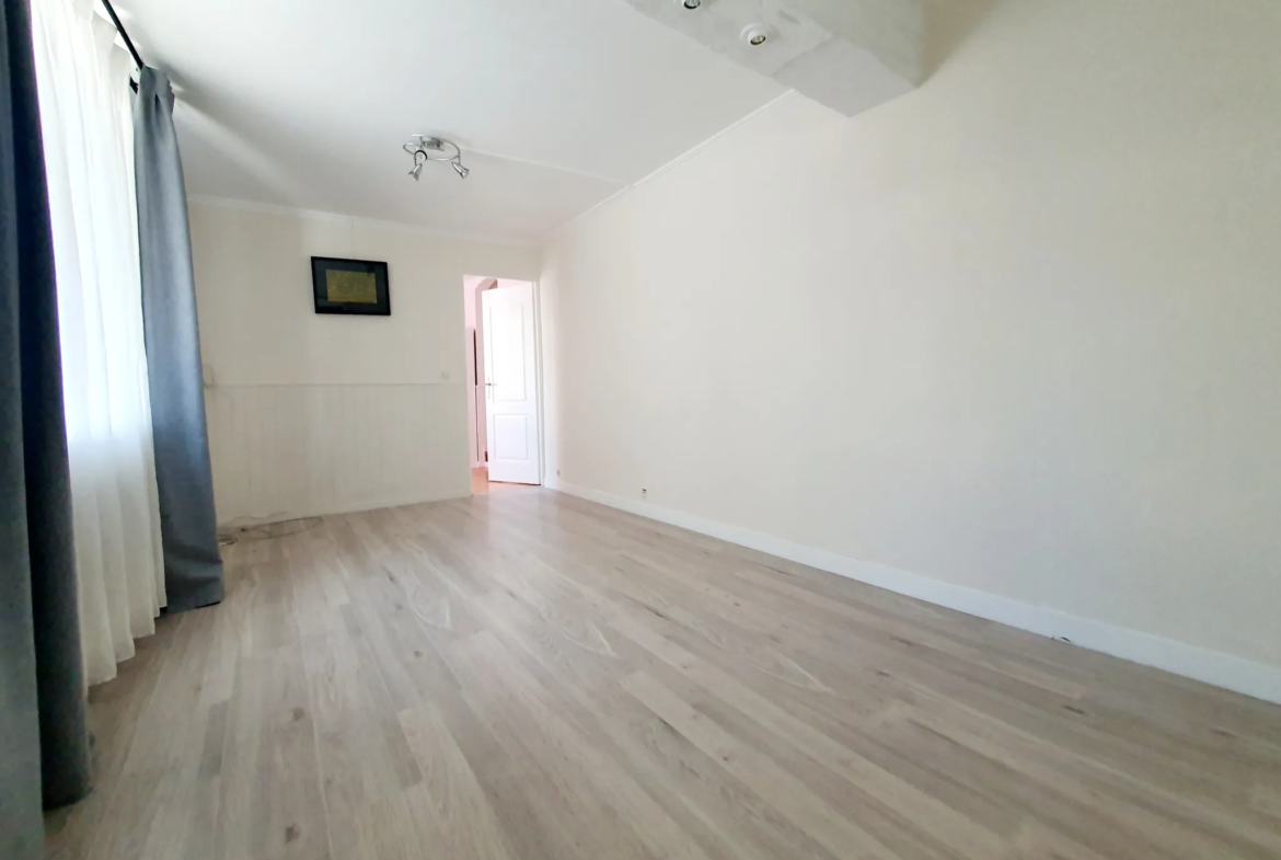 À vendre : Appartement 2/3 pièces au centre-ville de Boissy-St-Léger 