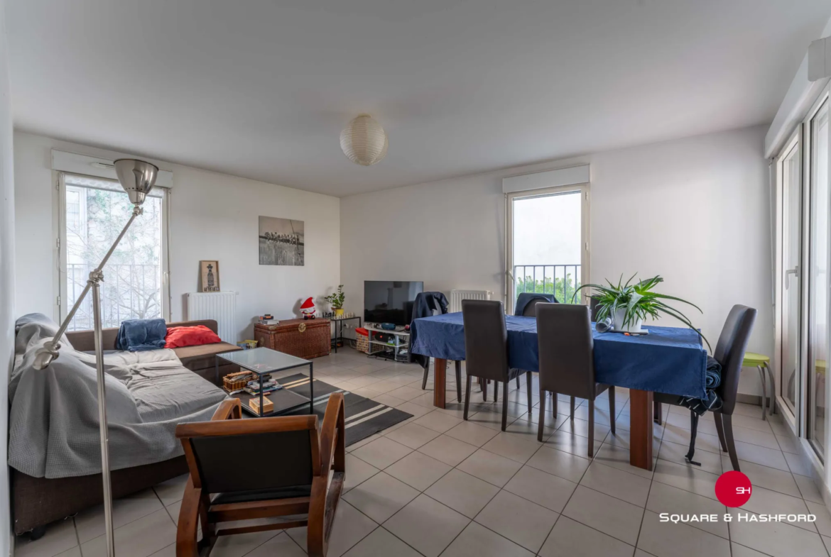 Appartement 3 pièces avec terrasse à Bordeaux près des Halles de Bacalan 