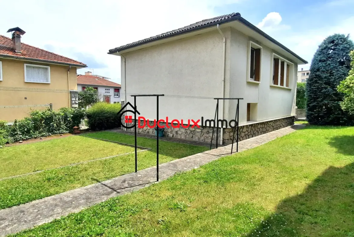 Maison individuelle type 5 avec jardin à Aurillac 