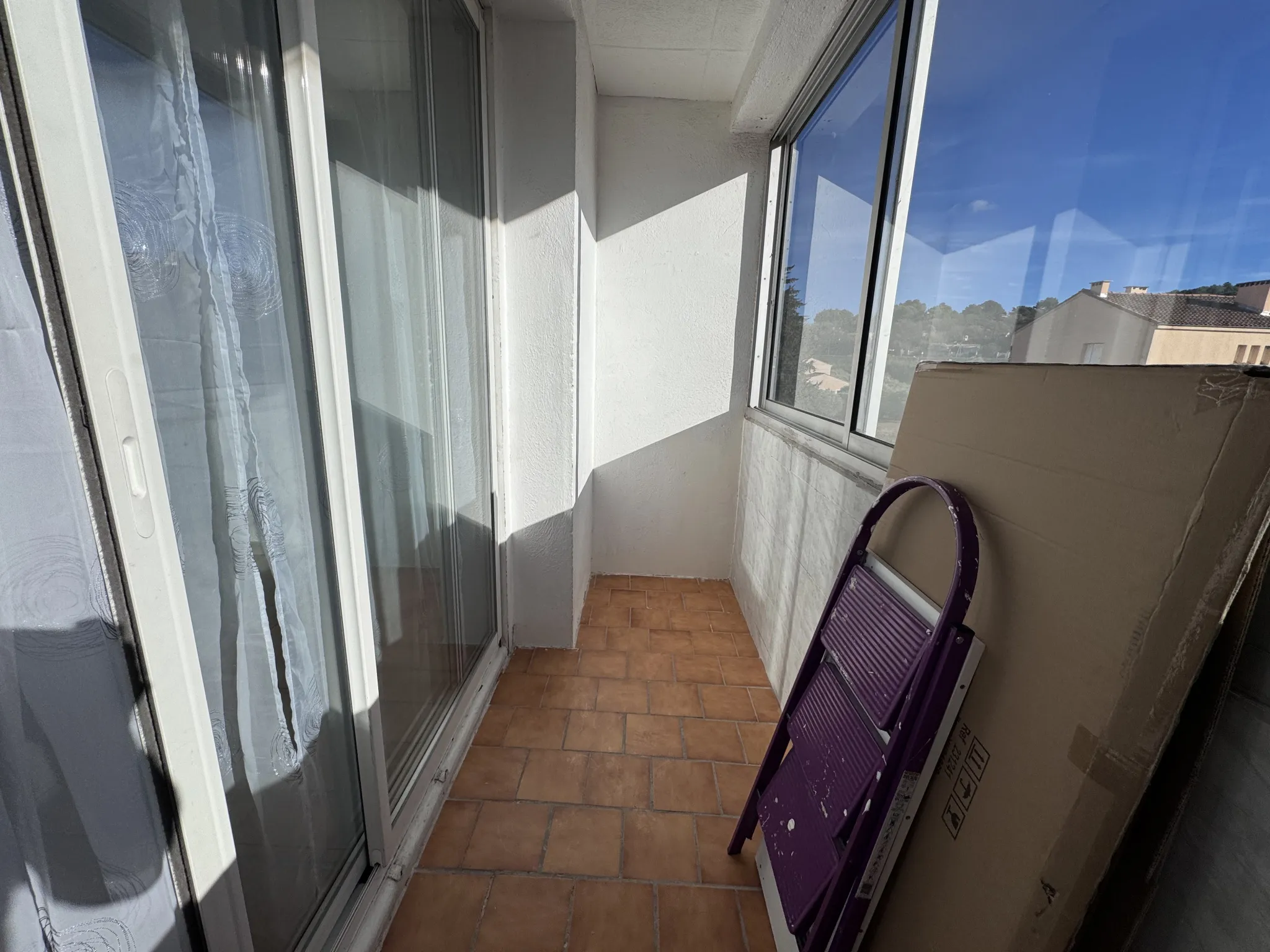 Appartement T4 avec balcon à Peyrolles en Provence à vendre 