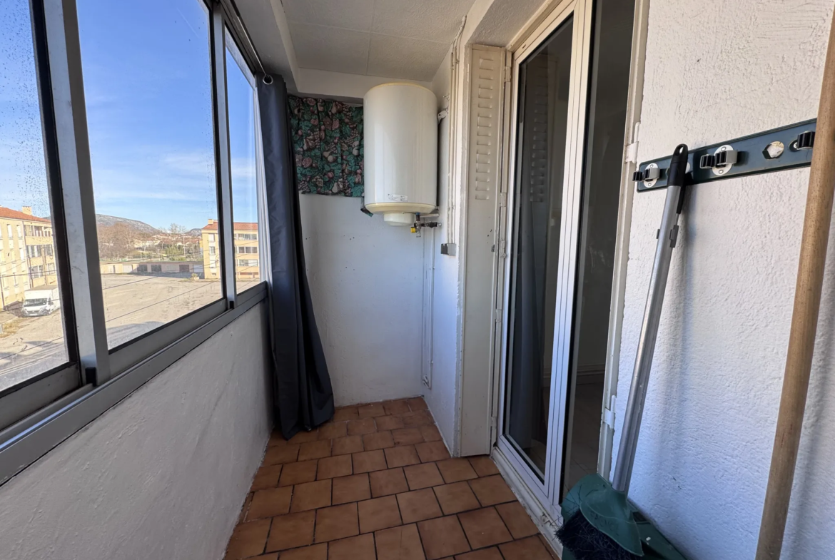 Appartement T4 avec balcon à Peyrolles en Provence à vendre 