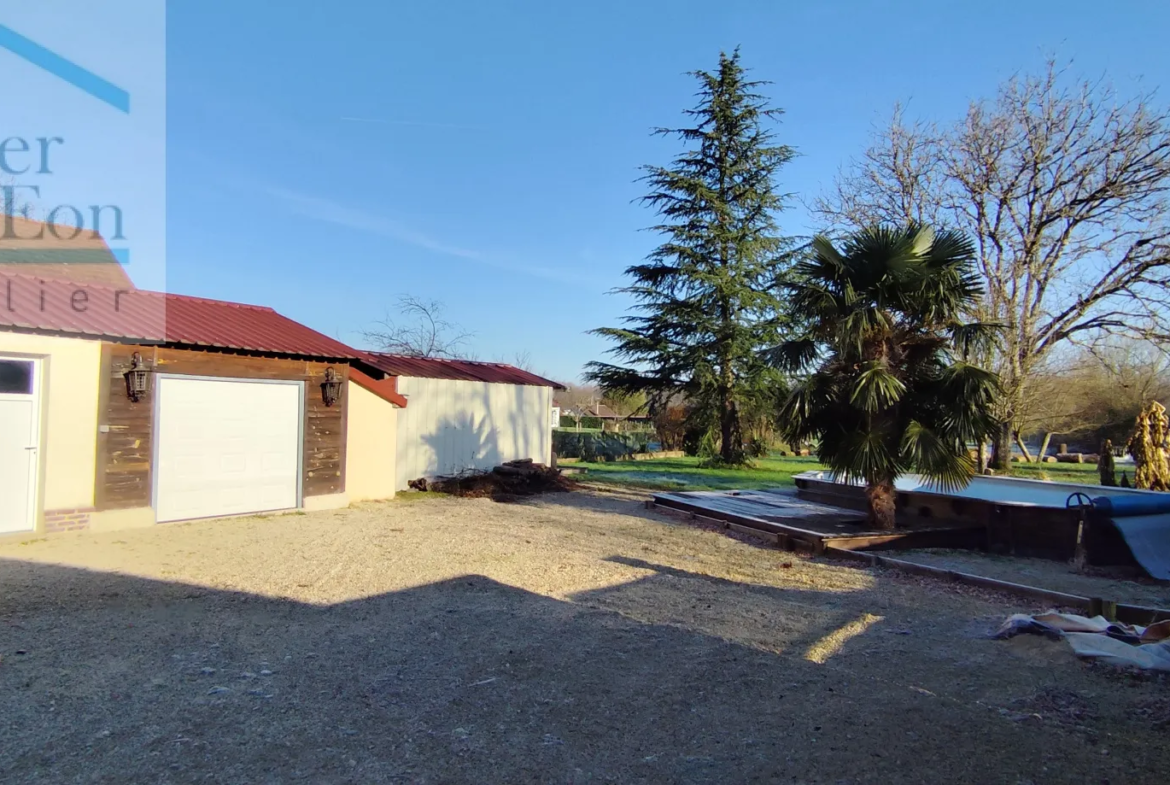 Longère moderne 4 chambres à Chessy les Prés avec piscine 