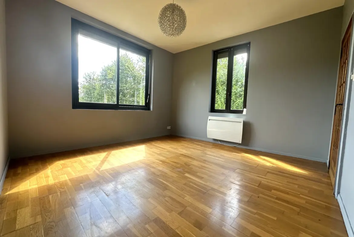 À vendre - Maison 5 pièces de 112 m² à Verneuil sur Vienne 