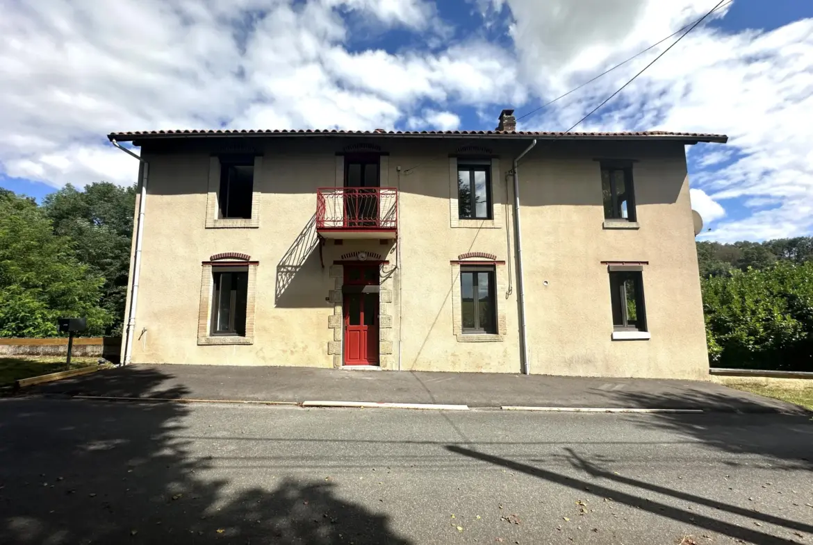 À vendre - Maison 5 pièces de 112 m² à Verneuil sur Vienne 