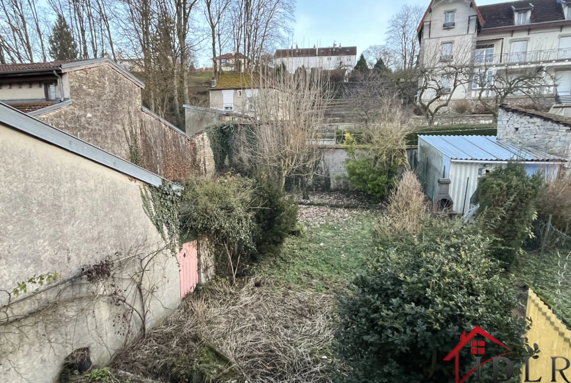 Maison spacieuse à Bourbonne Les Bains avec potentiel d'investissement 