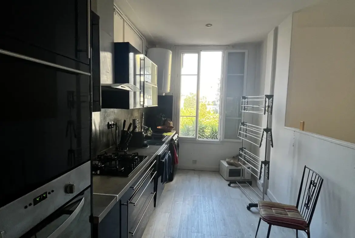 Vente d'un Appartement 2 pièces à rénover - St Jean d'Angély, Nice 