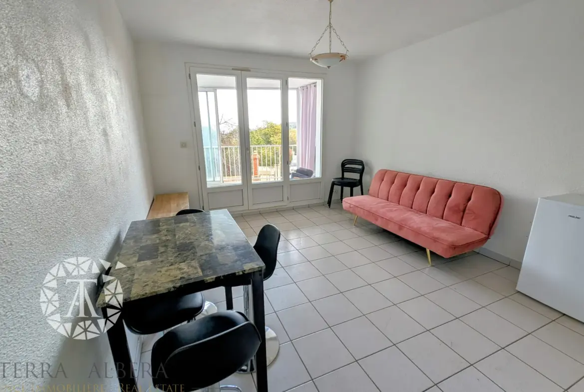 À vendre : Appartement lumineux à Port-Vendres proche du port 