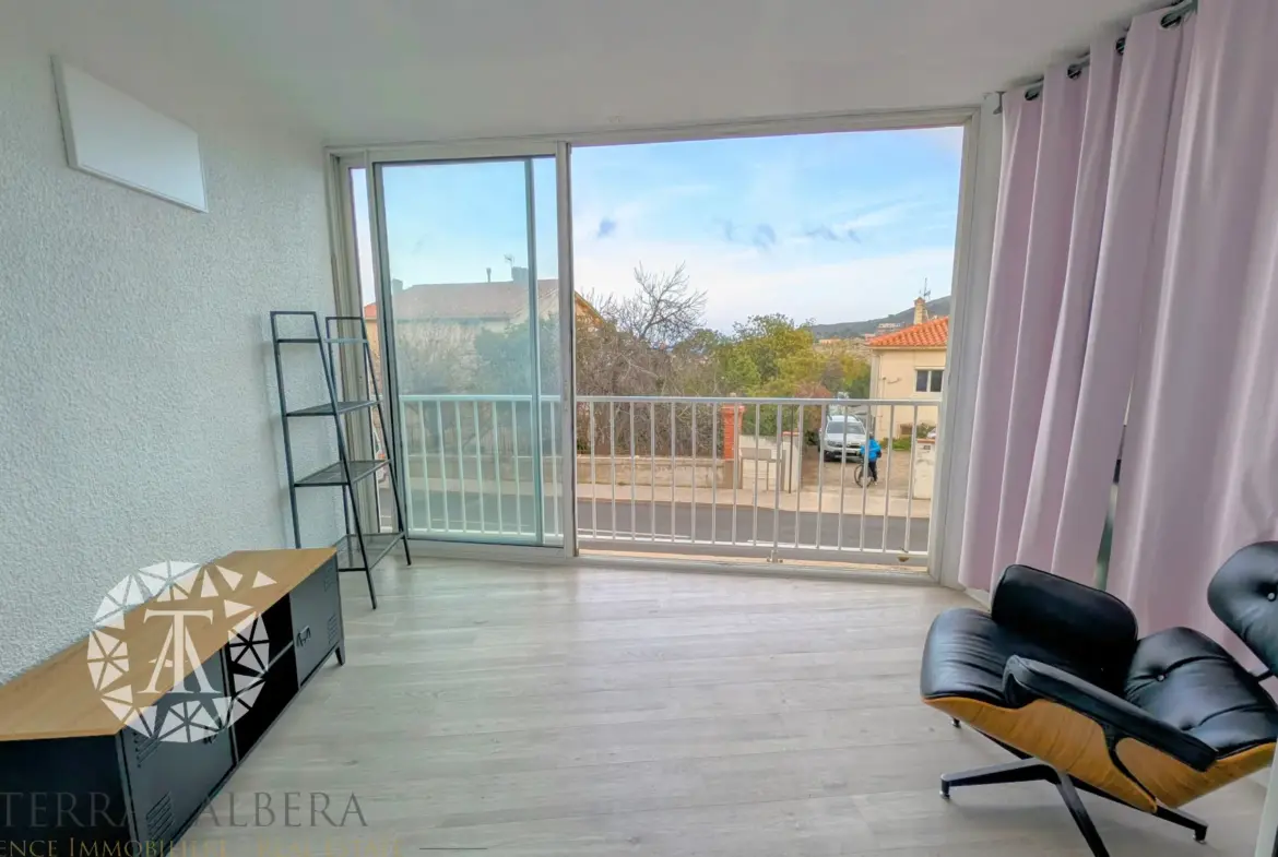 À vendre : Appartement lumineux à Port-Vendres proche du port 