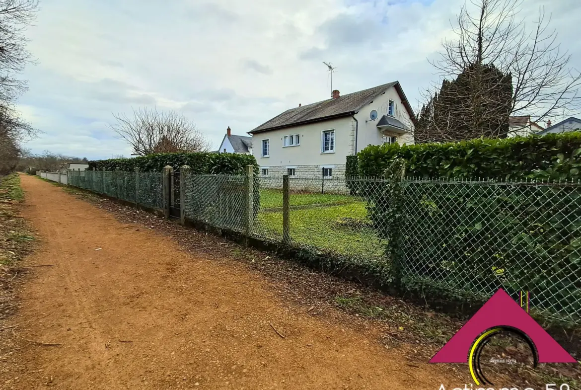 Vente d'un ensemble immobilier - Maison et studio à 13 km de Nevers 