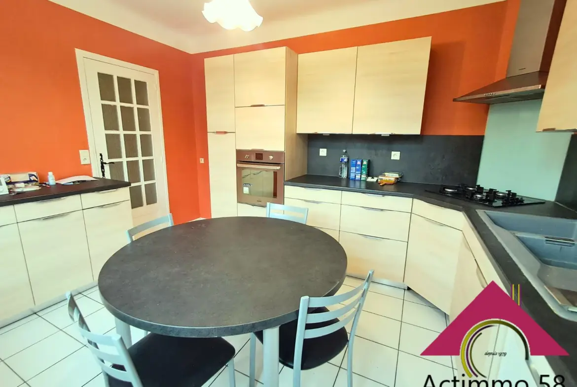 Vente d'un ensemble immobilier - Maison et studio à 13 km de Nevers 