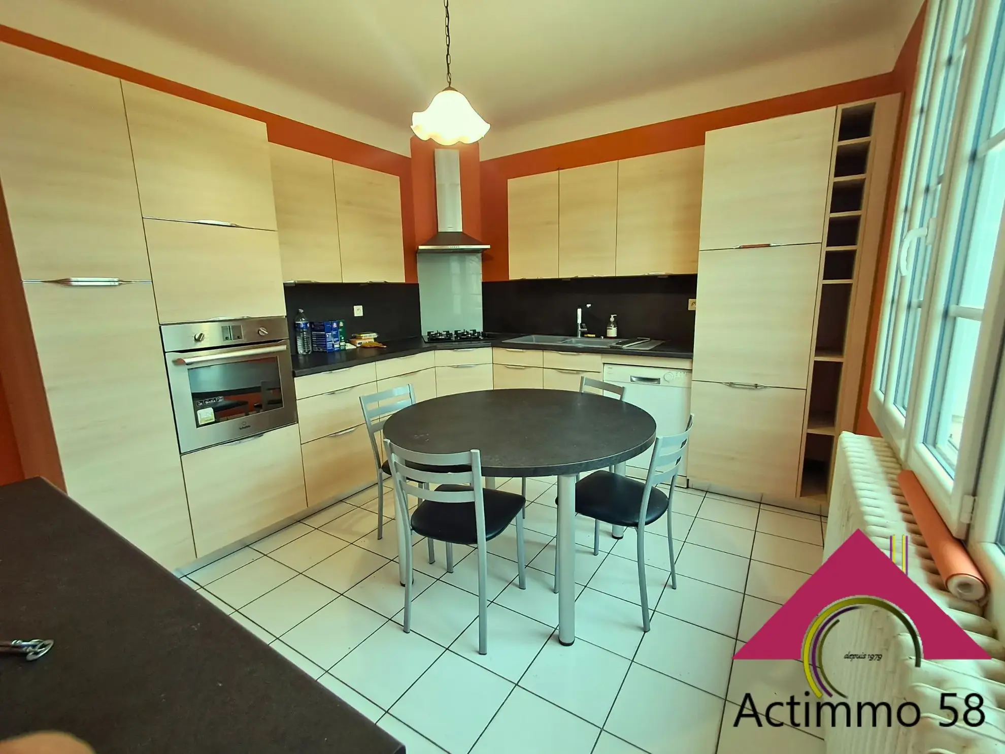 Vente d'un ensemble immobilier - Maison et studio à 13 km de Nevers 