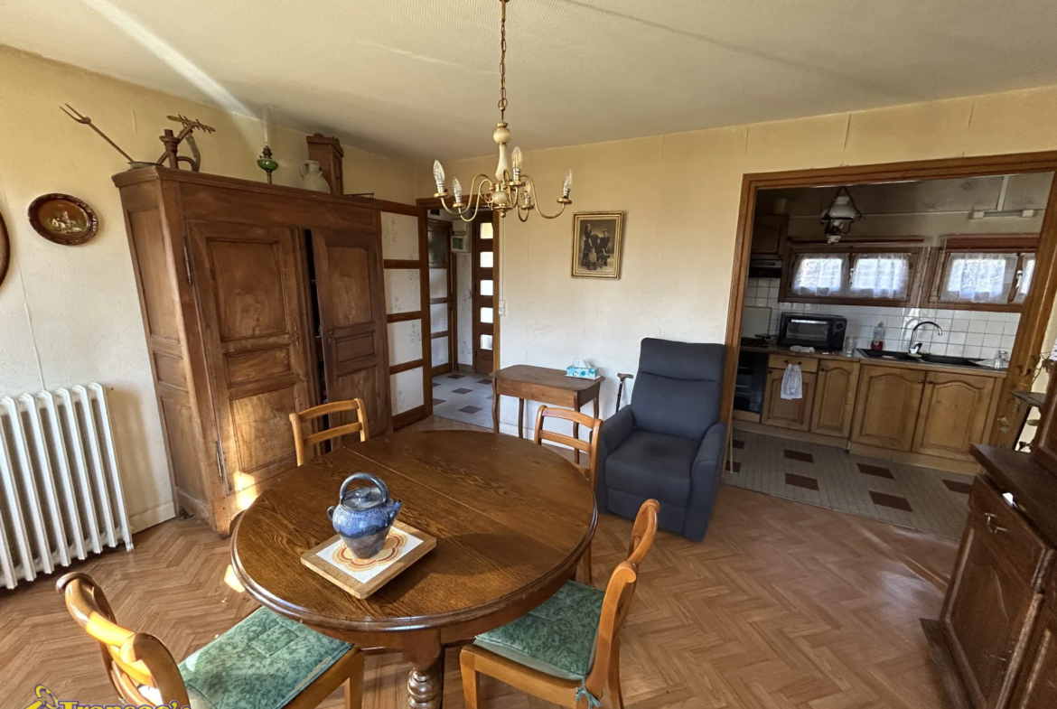 Maison 3 pièces à Puy-Guillaume - 53 m² avec terrain de 300 m² 