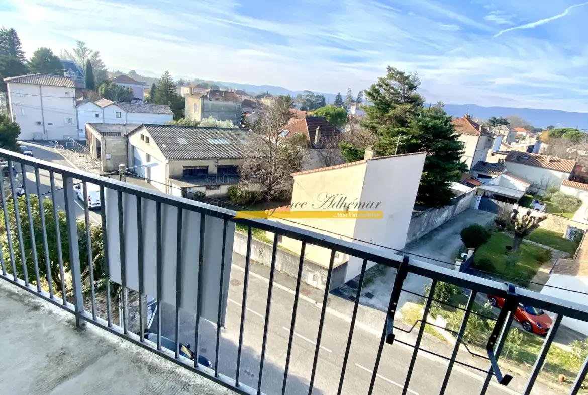 Vente Appartement T3 Dernier Étage à Montélimar avec Garage et Cave 