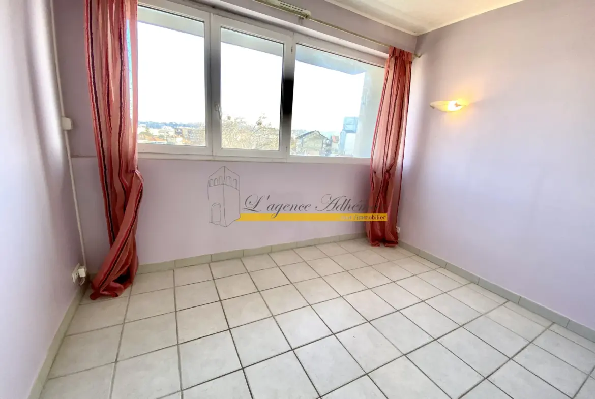 Vente Appartement T3 Dernier Étage à Montélimar avec Garage et Cave 