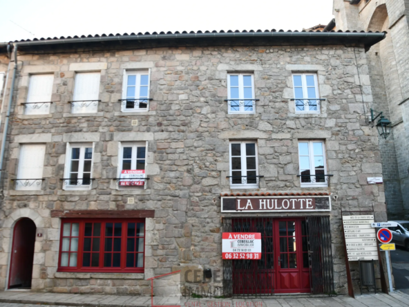 Immeuble avec Local Commercial et Appartements à La Chaise-Dieu