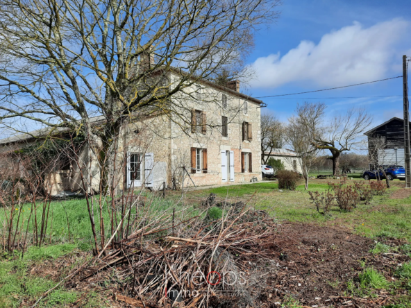 Maison de Campagne en Pierre à Duras - 5 Chambres, Terrain de 1.5 Hectares