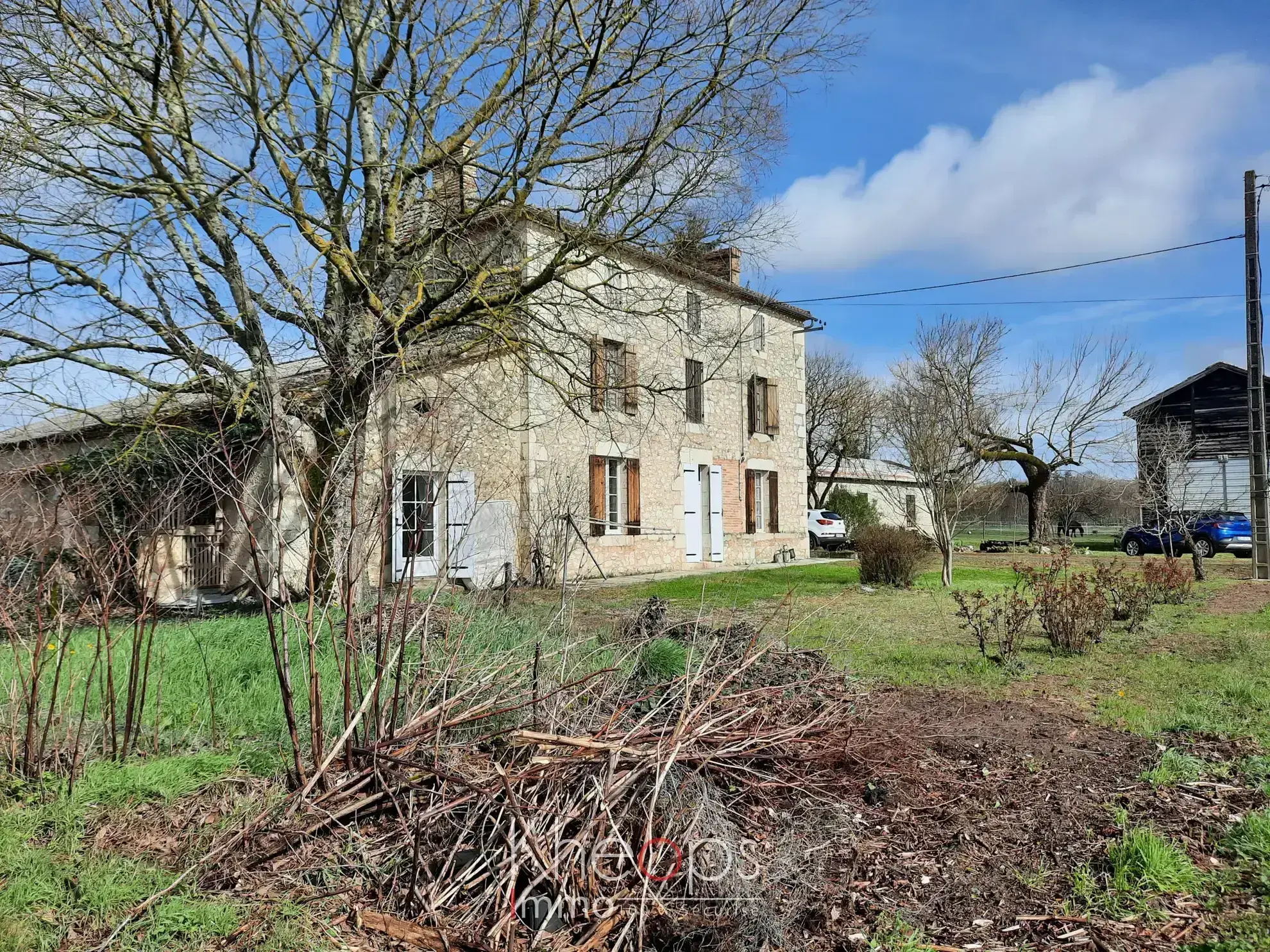 Maison de Campagne en Pierre à Duras - 5 Chambres, Terrain de 1.5 Hectares 