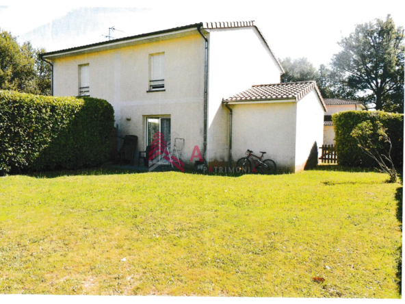 Charmante maison à Terrasson-Lavilledieu avec jardin et garage en vente