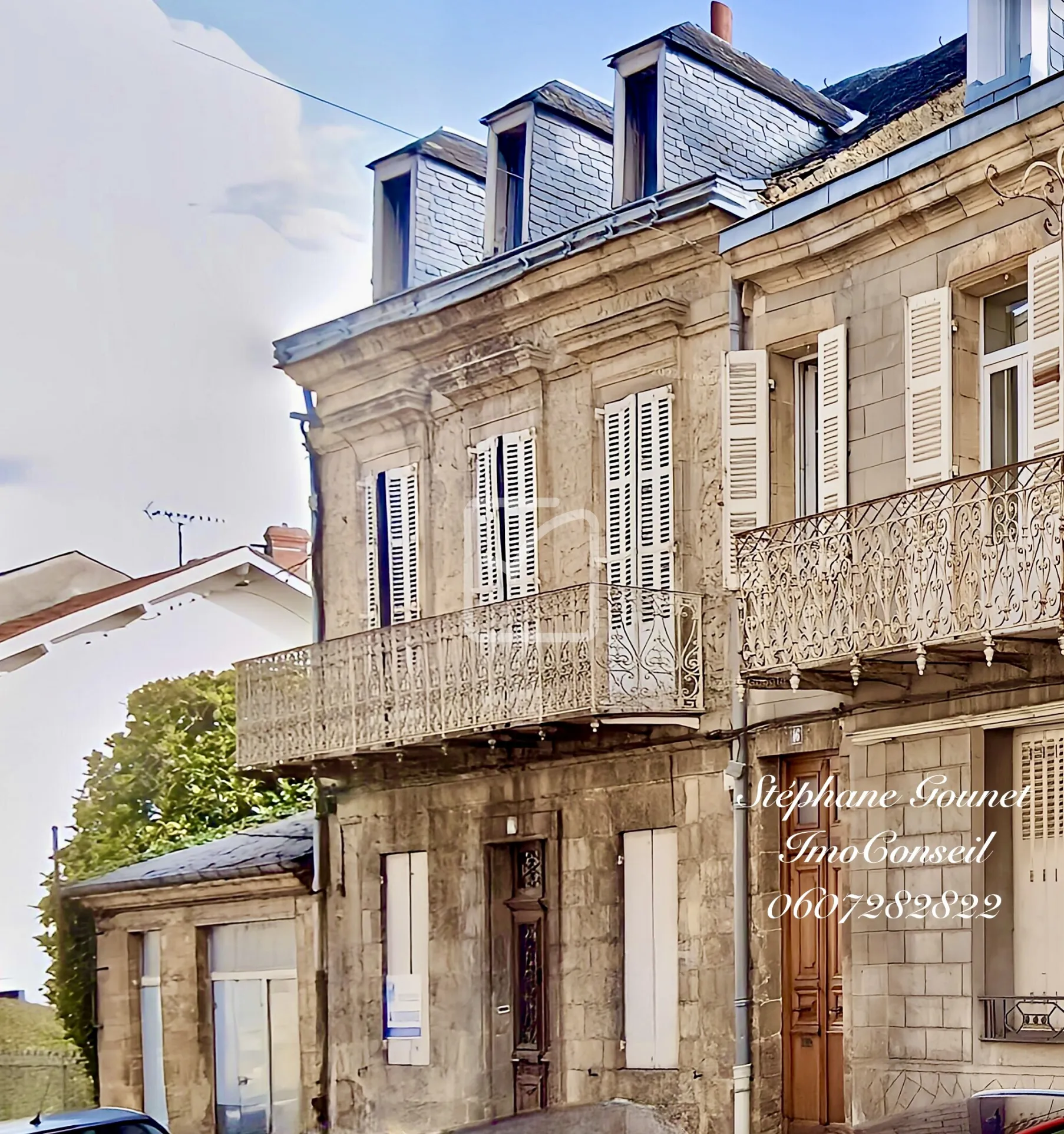 Demeure de caractère de 200 m² à rénover à Gourdon 