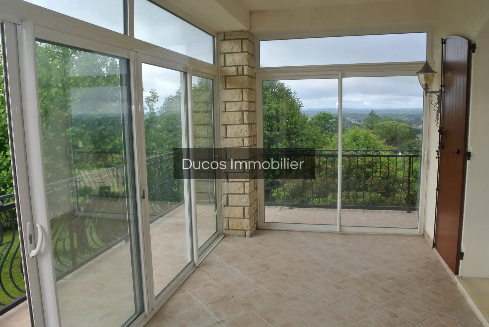 À vendre : Maison de 188 m² avec piscine à Beaupuy, vue sur Marmande 