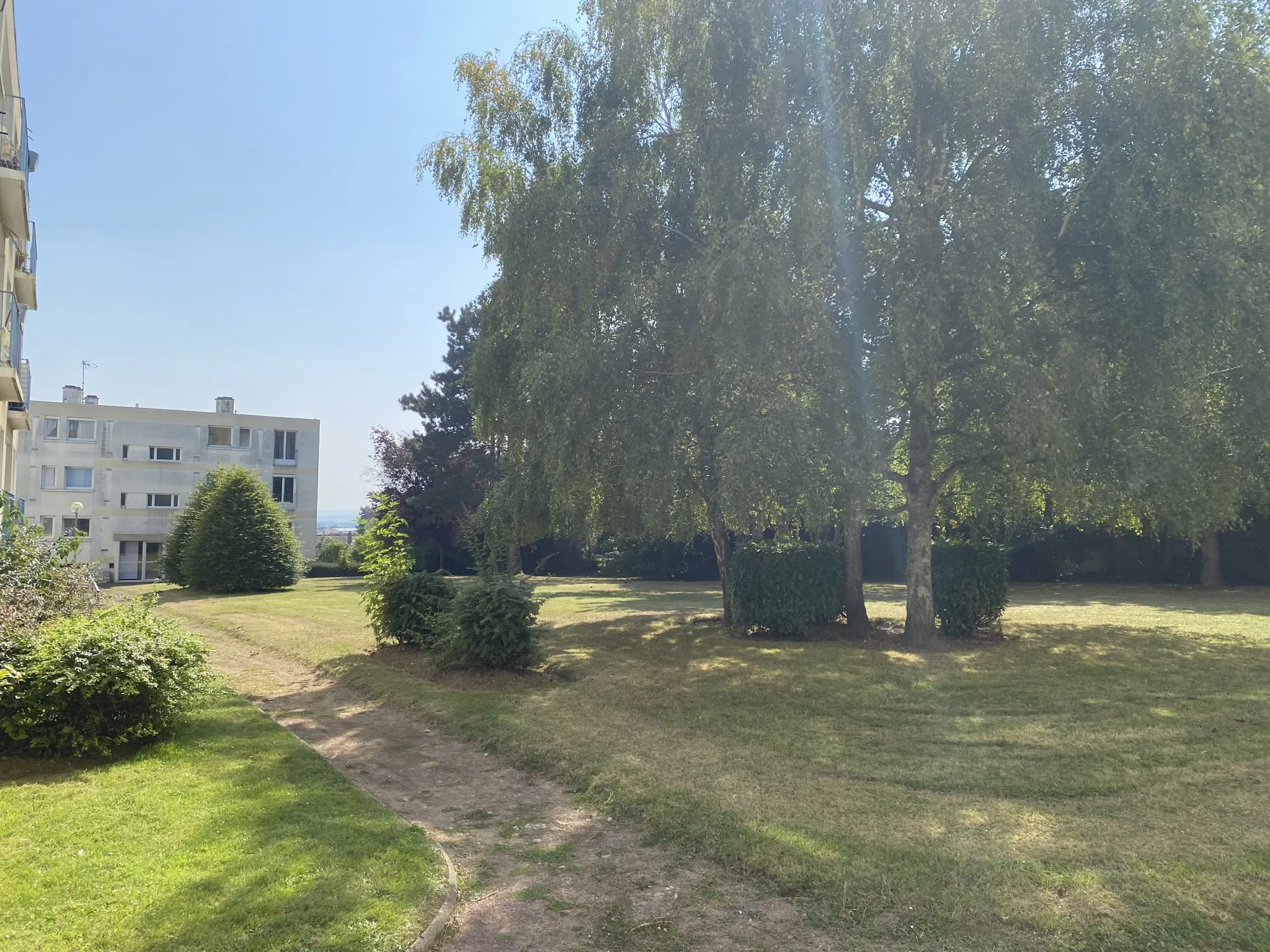 Appartement 2 pièces à vendre à Caen Maladrerie avec balcon et cave 