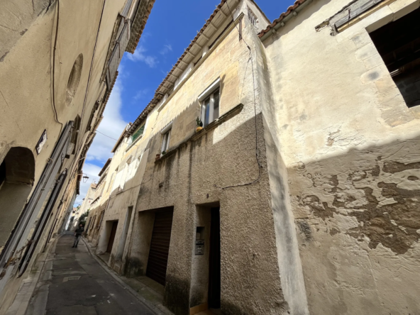 Maison de Ville au Cœur du Centre Historique de Tarascon à Vendre