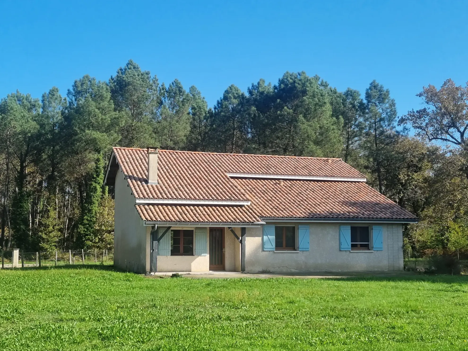 Maison Traditionnelle à Bazas - 4 Chambres & Terrain de 7412 m² 